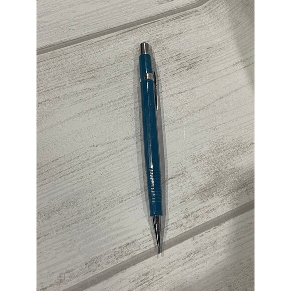 Pentel P207 7 mm to pencils, mechanical with erasers great condition see pics - Picture 8 of 10